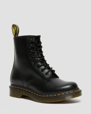 Black Dr Martens 1460 - Smooth Leather Lace Up Boots (Smooth Leather) Boots | CI21-A8OD