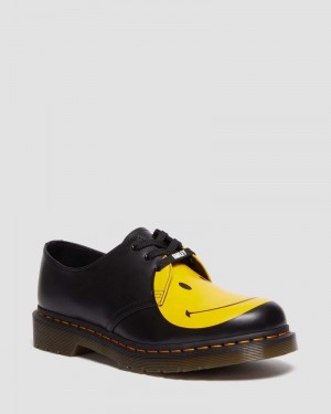 Black Dr Martens 1461 Smiley Smooth Leather Oxford Shoes (Smooth Leather) Shoes | ZY65-Z2RE