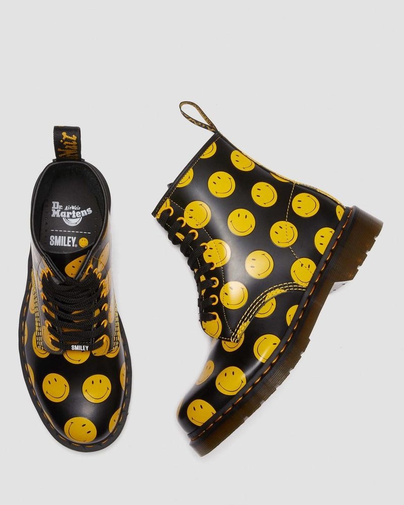 Black Dr Martens 1460 Smiley Smooth Leather Lace Up Boots (Smooth Leather) Boots | WJ75-T3SA