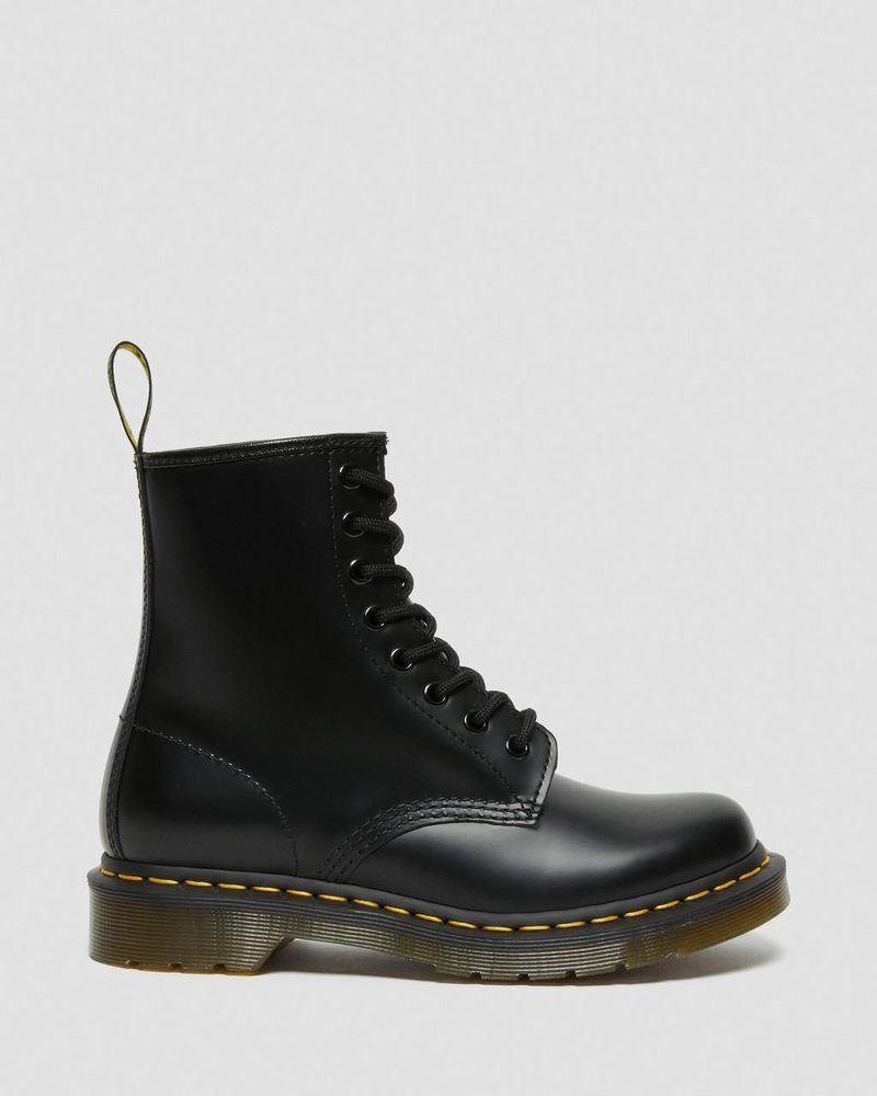 Black Dr Martens 1460 - Smooth Leather Lace Up Boots (Smooth Leather) Boots | CI21-A8OD