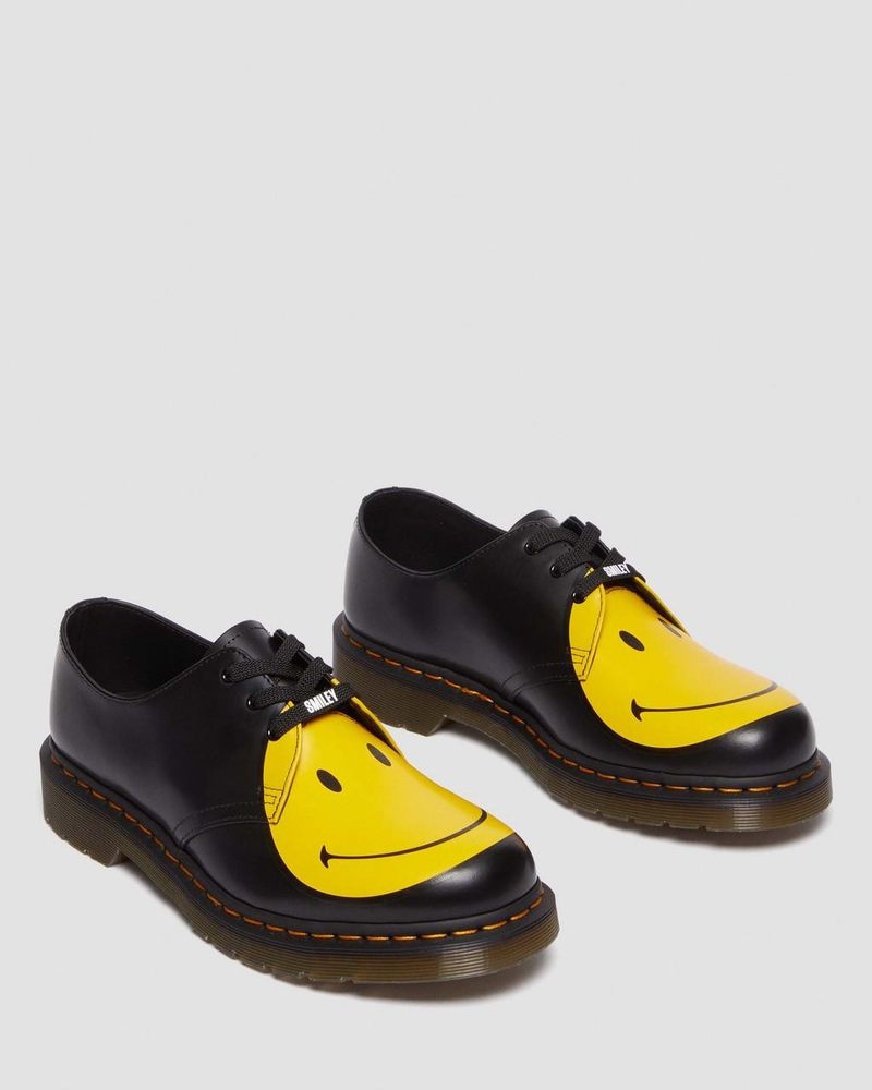 Black Dr Martens 1461 Smiley Smooth Leather Oxford Shoes (Smooth Leather) Shoes | ZY65-Z2RE