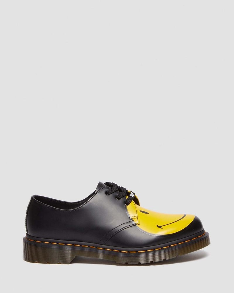 Black Dr Martens 1461 Smiley Smooth Leather Oxford Shoes (Smooth Leather) Shoes | ZY65-Z2RE