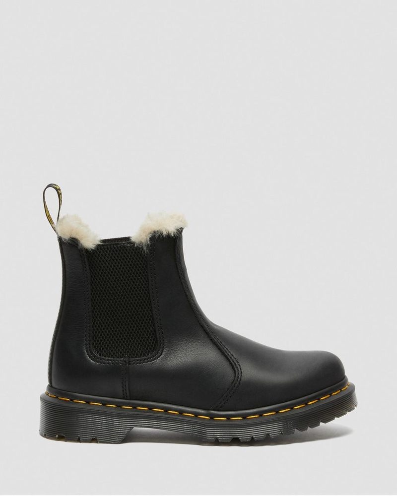 Black Dr Martens 2976 - Faux Fur Lined Chelsea Boots (Burnished Wyoming) Boots | KO64-T1WC