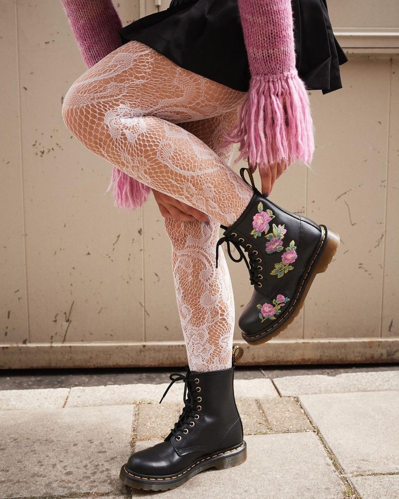 Dr Martens 1460 Vonda II - Embroidered Floral Boots (Nappa Lux) Boots | WC47-W2RT