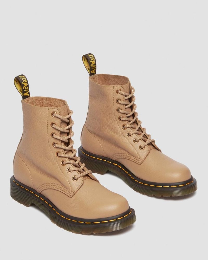 Savannah Tan Dr Martens 1460 - Pascal Virginia Leather Boots (Virginia) Boots | XY62-R2OH