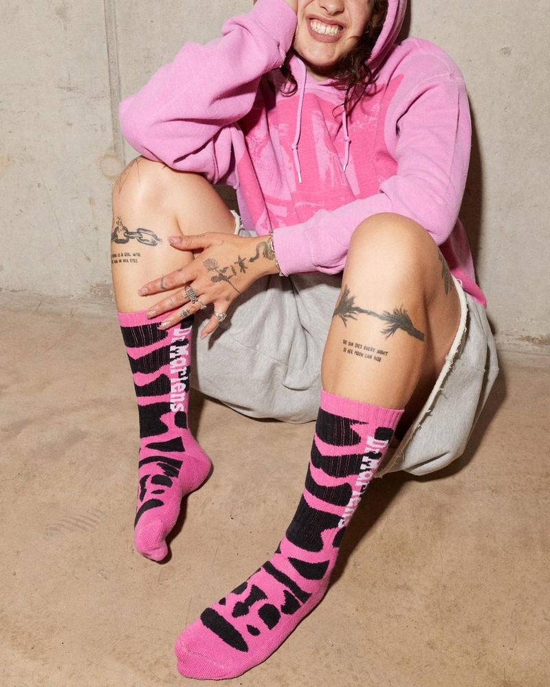 Thrift Pink Dr Martens Vertical Logo Cow Print Cotton Blend Socks (Cotton Blend) Socks | TR28-M9ZS