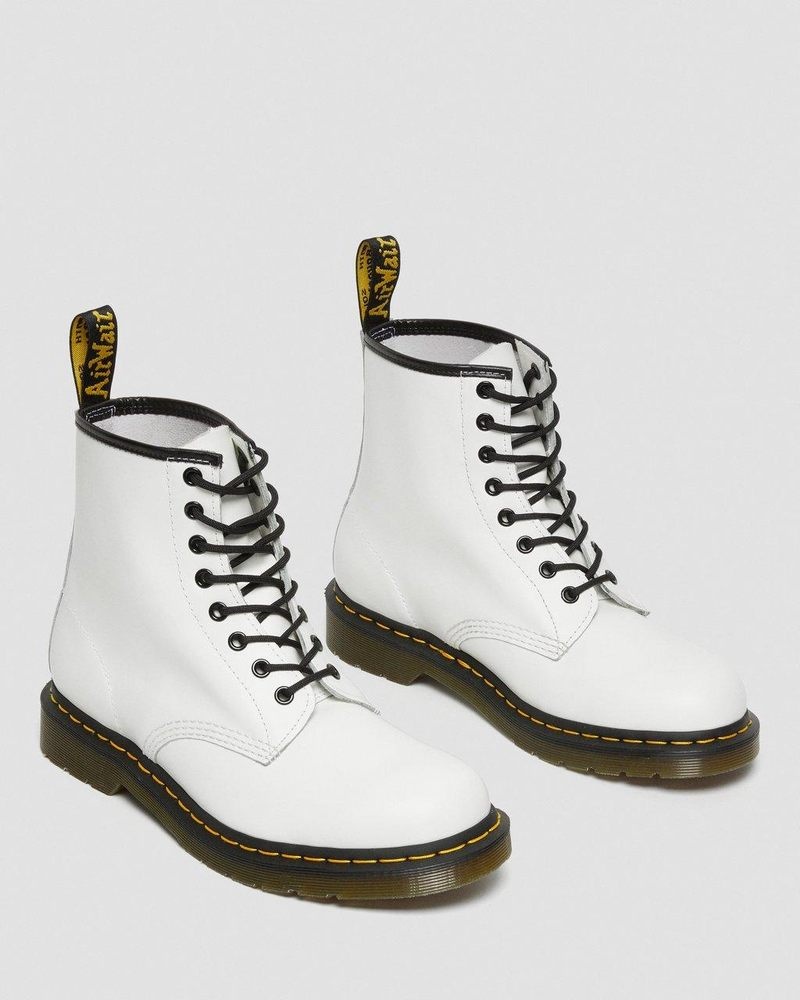 White Dr Martens 1460 Smooth Leather Lace Up Boots (Smooth Leather) Boots | DV21-D6AV