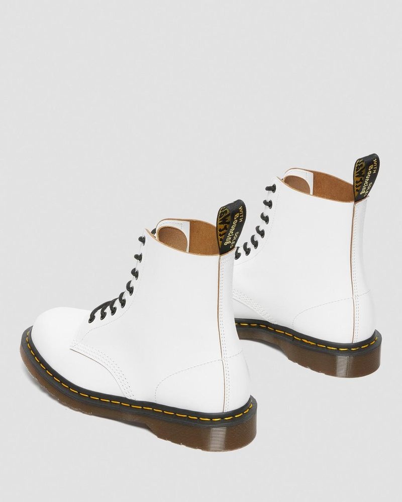 White Dr Martens 1460 Vintage Made in England Lace Up Boots (Quilon) Boots | BA06-F0QF