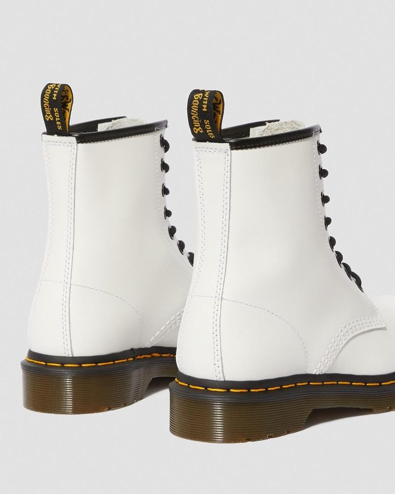 White Dr Martens 1460 - Smooth Leather Lace Up Boots (Smooth Leather) Boots | BZ03-J6GY