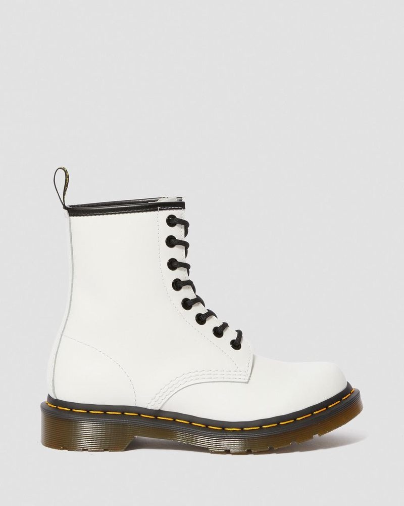 White Dr Martens 1460 - Smooth Leather Lace Up Boots (Smooth Leather) Boots | BZ03-J6GY