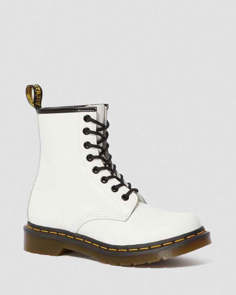 White Dr Martens 1460 - Smooth Leather Lace Up Boots (Smooth Leather) Boots | BZ03-J6GY